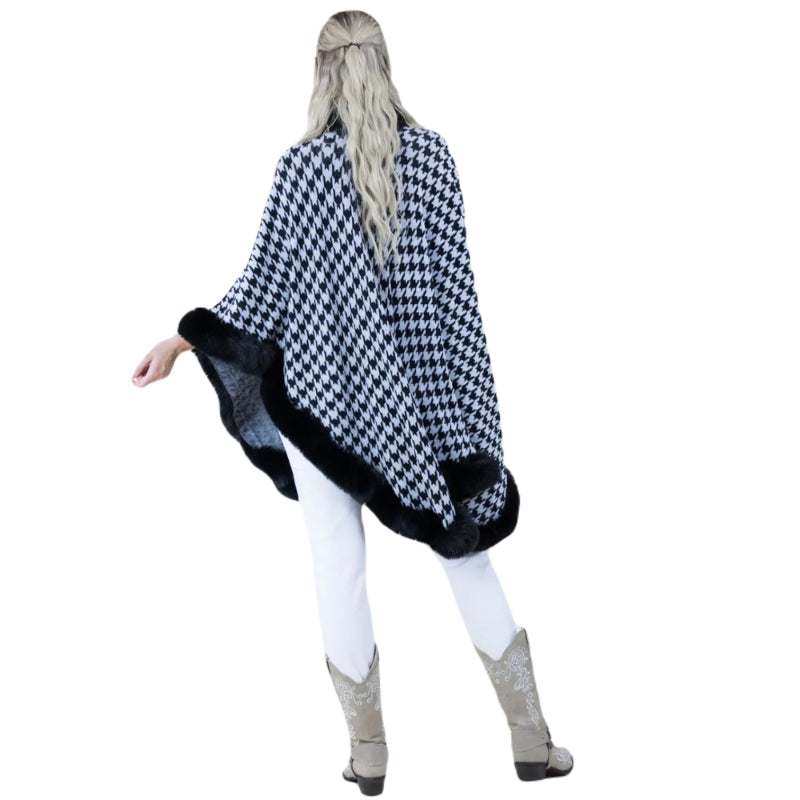 Houndstooth Cape, Faux Fur Wrap, Vintage Poncho, Retro Cape, Black White Shawl, Elegant Wrap, Fur Trim Cape, Classic Shawl, Handcrafted Cape, OS Fashion Cape, Timeless Wrap, Chic Poncho, Luxury Shawl