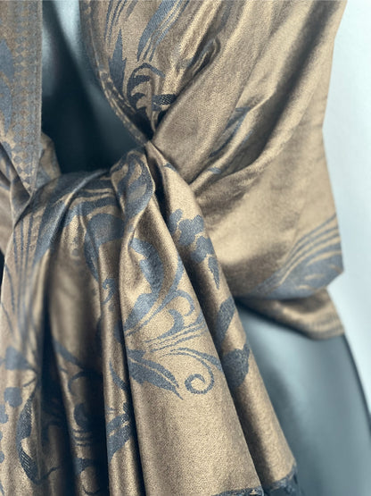 Pashmina Shawl, Brown Wrap, Floral Scarf, Handcrafted, Vintage Style, Soft Wrap, Artisan Shawl, Ethical Scarf, Luxury Shawl, Bohemian Wrap, Unique Pashmina, Elegant Shawl, Gift-Ready Wrap