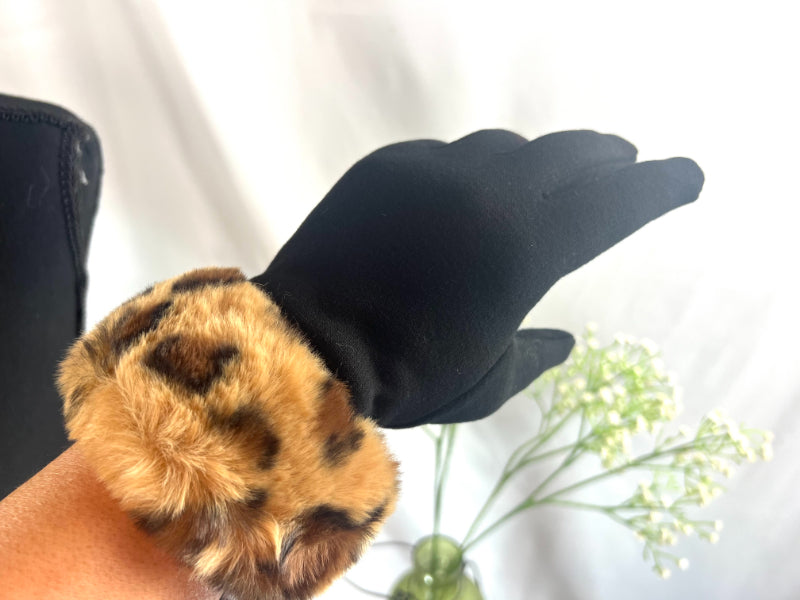 Faux Fur Trim, Suede Texture, Winter Gloves, Leopard Print, Warm Accessory, Fashion Gloves, Soft Handwear, Animal Pattern, Elegant Design, Luxury Feel, Cold Weather, Stylish Gloves, Comfort Fit