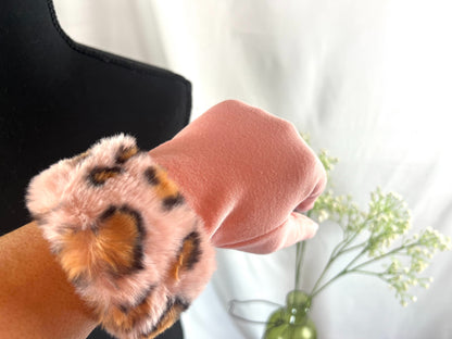 Faux Fur Trim, Suede Texture, Winter Gloves, Leopard Print, Warm Accessory, Fashion Gloves, Soft Handwear, Animal Pattern, Elegant Design, Luxury Feel, Cold Weather, Stylish Gloves, Comfort Fit