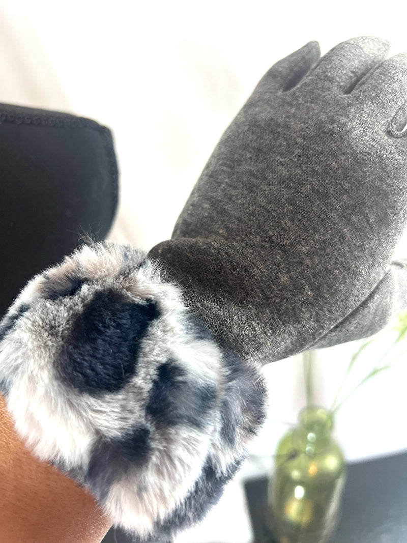 Faux Fur Trim, Suede Texture, Winter Gloves, Leopard Print, Warm Accessory, Fashion Gloves, Soft Handwear, Animal Pattern, Elegant Design, Luxury Feel, Cold Weather, Stylish Gloves, Comfort Fit