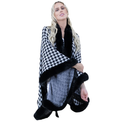 Houndstooth Cape, Faux Fur Wrap, Vintage Poncho, Retro Cape, Black White Shawl, Elegant Wrap, Fur Trim Cape, Classic Shawl, Handcrafted Cape, OS Fashion Cape, Timeless Wrap, Chic Poncho, Luxury Shawl