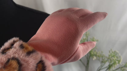 Peachy Pink Touchscreen Gloves with Leopard Print Faux Fur Cuffs - Trendy and Warm Handwear for Her